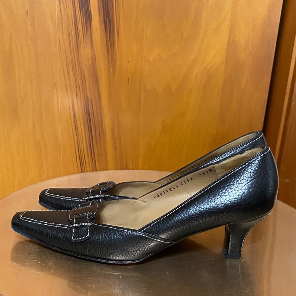 Salvatore Ferragamo Black Leather Loafers Contrast White Stitching Buckle Detail - Picture 6 of 11